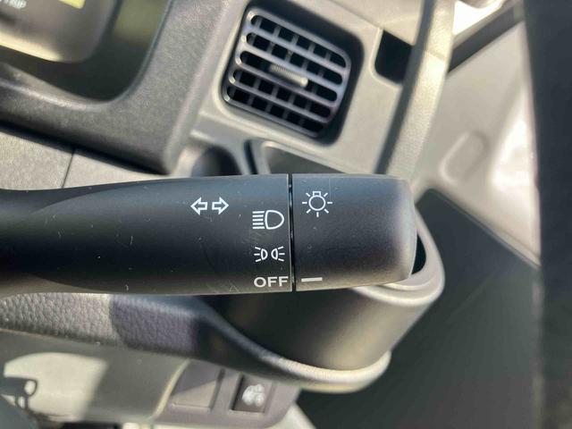 ハイゼットトラックスタンダード　農用スペシャルパートタイム４ＷＤ　５ＭＴ　ＡＭ／ＦＭラジオチューナー　リアデフロック　エアコン　パワステ　荷台作業灯（千葉県）の中古車