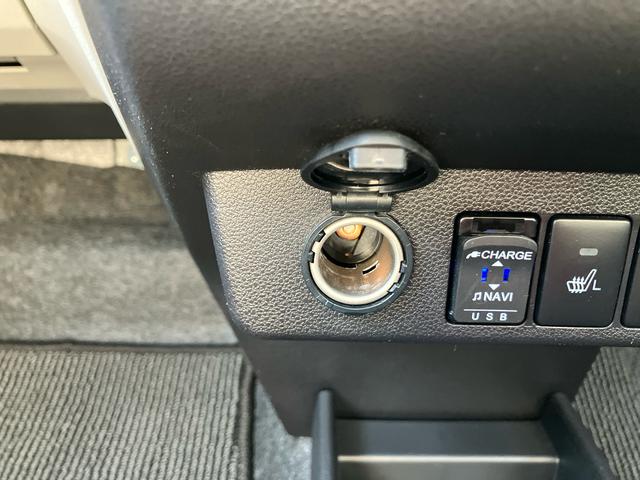 ミライースＧ　リミテッドＳＡIIIＣＤ／ＢＴ／ＤＶＤ／ＵＳＢ　Ｂカメラ　ＬＥＤヘッドランプ　オートライト　オートハイビーム　アルミ　シートヒーター　電格ミラー　スモークガラス　キーフリー　ボタンスタート　コーナーセンサー　Ｄメーター（千葉県）の中古車