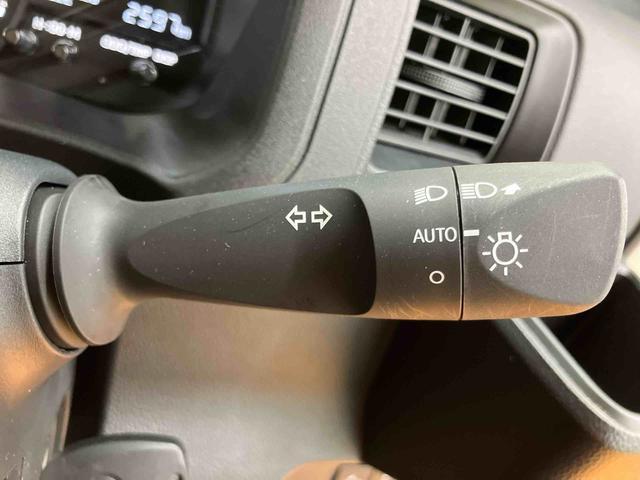 ハイゼットカーゴデラックス衝突回避支援システム 横滑り防止装置 アイドリングストップ 前後コーナーセンサー オーバーヘッドシェルフ オートライト オートハイビーム キーレスエントリー スピーカー一体型ラジオチューナー(千葉県)の中古車