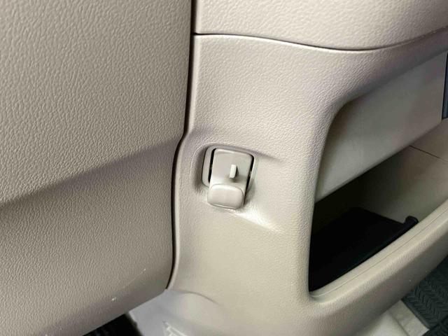 Ｎ−ＢＯＸＧ・Ｌパッケージバックカメラ連動ナビ　アイドリングストップ　横滑り防止装置　マニュアルレベリング機能付ハロゲンヘッドライト　プッシュエンジンスタート　キーフリーシステム　バニティーミラー付き左右サンバイザー（千葉県）の中古車