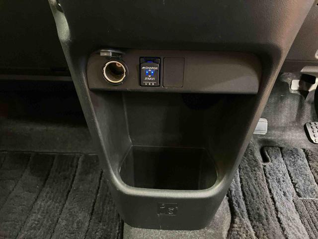 ムーヴキャンバスＧメイクアップリミテッド　ＳＡIIIパノラマカメラ連動フルセグナビ　ＵＳＢ接続　ブルートゥース対応　フロント．リヤドライブレコーダー連動　衝突被害軽減ブレーキ　横滑り防止装置　助手席シートアンダートレイ　置きラクボックス（千葉県）の中古車