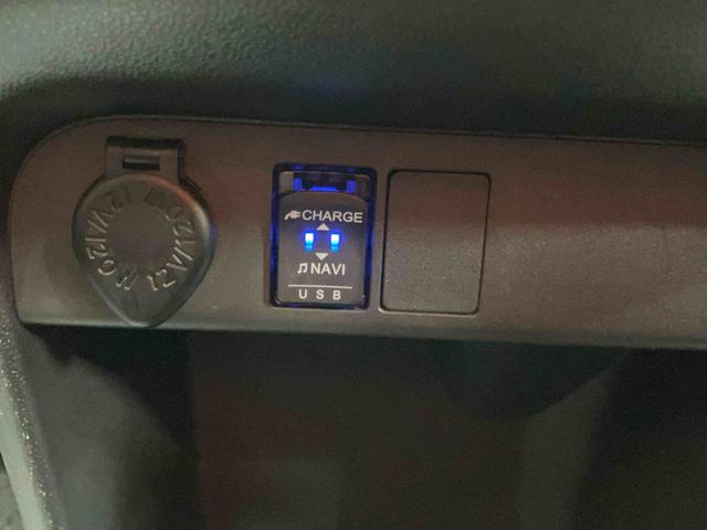 ムーヴキャンバスＧブラックアクセントＶＳ　ＳＡIIIパノラマカメラ連動フルセグナビ　ＵＳＢ接続　ブルートゥース対応　フロント．リヤドライブレコーダー連動　置きラクボックス　運転席シートヒーター　ウインドシールドディアイサー　プッシュエンジンスタート（千葉県）の中古車