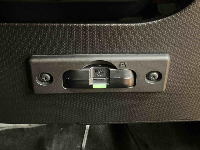 タントカスタムＲＳスタイルセレクションバックカメラ連動９インチフルセグナビ　ＵＳＢ接続　ブルートゥース対応　フロント．リヤドライブレコーダー連動　ビルトインＥＴＣ　運転席ロングスライドシート　アダプティブクルーズコントロール（千葉県）の中古車