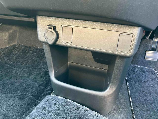 パッソモーダ　Ｇパッケージナビ／ＴＶ／ＤＶＤ／ＢＴ／ＵＳＢ　Ｂカメラ　ＥＴＣ　ＬＥＤヘッドライト　オートライト　革巻ステアリング　ステリモ　チルトハンドル　オートＡ／Ｃ　スマートキー　盗難防止警報　足踏み式駐車ブレーキ　アルミ（千葉県）の中古車