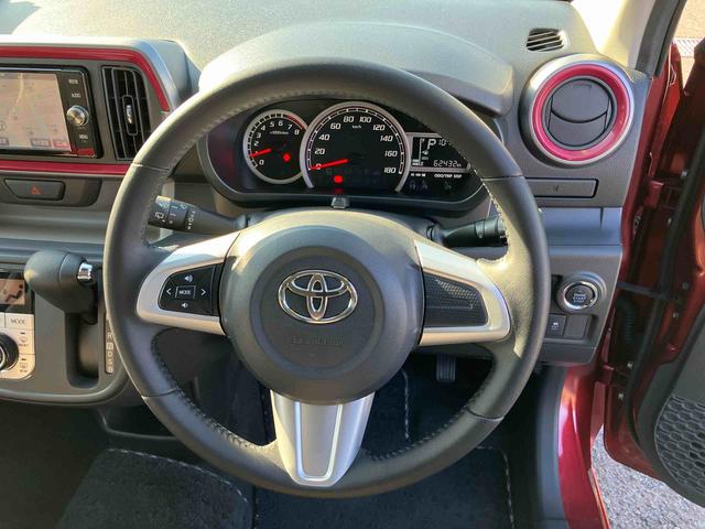 パッソモーダ　Ｇパッケージナビ／ＴＶ／ＤＶＤ／ＢＴ／ＵＳＢ　Ｂカメラ　ＥＴＣ　ＬＥＤヘッドライト　オートライト　革巻ステアリング　ステリモ　チルトハンドル　オートＡ／Ｃ　スマートキー　盗難防止警報　足踏み式駐車ブレーキ　アルミ（千葉県）の中古車