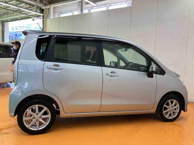 ムーヴカスタム　ＸＣＤラジオチューナー　ＵＳＢ接続　ＡＵＸ接続　アイドリングストップ　プッシュエンジンスタート　キーフリーシステム　セキュリティアラーム　照明．バニティーミラー付き左右サンバイザー　シートアンダートレイ（千葉県）の中古車