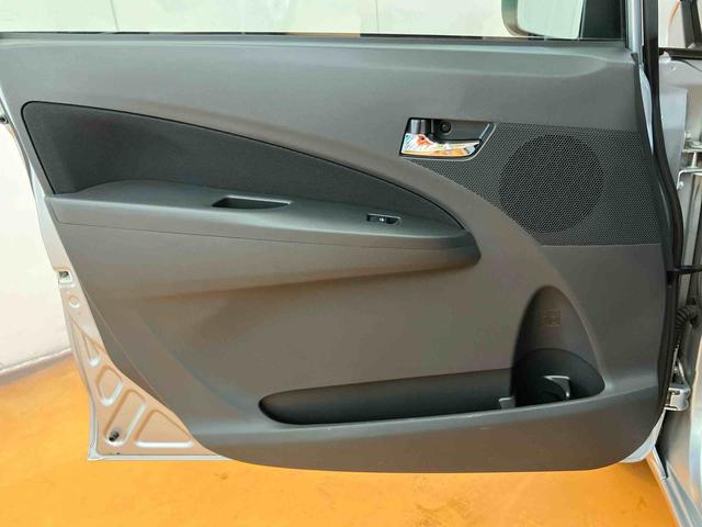 ムーヴカスタム　ＸＣＤラジオチューナー　ＵＳＢ接続　ＡＵＸ接続　アイドリングストップ　プッシュエンジンスタート　キーフリーシステム　セキュリティアラーム　照明．バニティーミラー付き左右サンバイザー　シートアンダートレイ（千葉県）の中古車