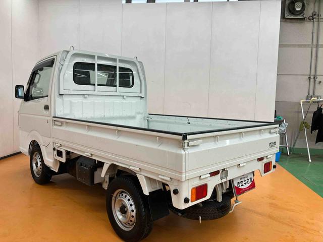 キャリイトラックＫＣエアコン・パワステ４ＷＤ　横滑り防止装置　マニュアルレベリング機能付ハロゲンヘッドライト　オートライト　スピーカー一体型ラジオチューナー　運転席シートバックポケット　ゲートプロテクター　灰皿型小物入れ（千葉県）の中古車