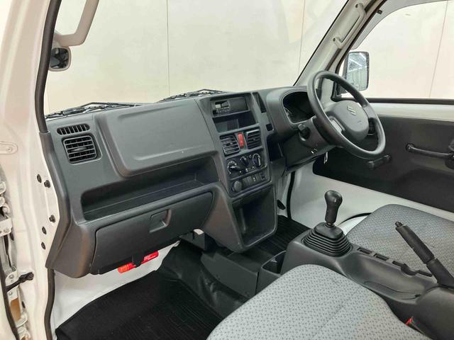 キャリイトラックＫＣエアコン・パワステ４ＷＤ　横滑り防止装置　マニュアルレベリング機能付ハロゲンヘッドライト　オートライト　スピーカー一体型ラジオチューナー　運転席シートバックポケット　ゲートプロテクター　灰皿型小物入れ（千葉県）の中古車