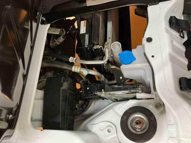 キャリイトラックＫＣエアコン・パワステ４ＷＤ　横滑り防止装置　マニュアルレベリング機能付ハロゲンヘッドライト　オートライト　スピーカー一体型ラジオチューナー　運転席シートバックポケット　ゲートプロテクター　灰皿型小物入れ（千葉県）の中古車