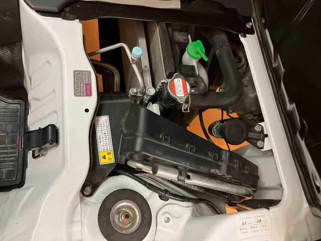 キャリイトラックＫＣエアコン・パワステ４ＷＤ　横滑り防止装置　マニュアルレベリング機能付ハロゲンヘッドライト　オートライト　スピーカー一体型ラジオチューナー　運転席シートバックポケット　ゲートプロテクター　灰皿型小物入れ（千葉県）の中古車