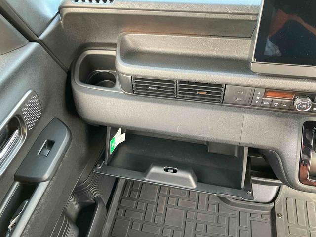 N−BOXカスタムターボナビ/BT/TV/DISC/全周囲カメラ/ステアリングスイッチ 前後ドラレコ ETC 両側パワスラ LEDヘッドライト 15インチアルミ スマートキー シートヒーター クルコン 衝突被害軽減ブレーキ(千葉県)の中古車