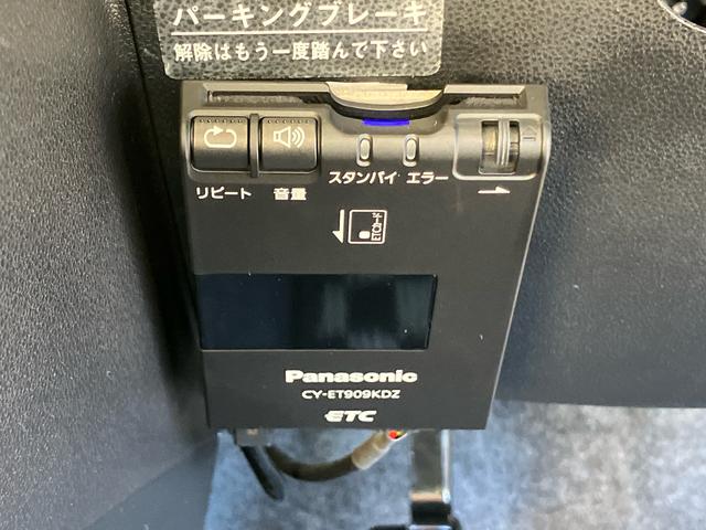 ミラココアココアＬＣＤ／ラジオ　ＥＴＣ　アイドリングストップ　キーレスエントリー　盗難防止アラーム　シートリフター　チルトステアリング　スペアタイヤ　足踏み式パーキングブレーキ　電動格納ドアミラー　マニュアルエアコン（千葉県）の中古車