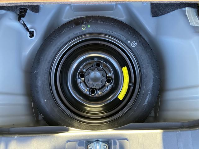 ミラココアココアＬＣＤ／ラジオ　ＥＴＣ　アイドリングストップ　キーレスエントリー　盗難防止アラーム　シートリフター　チルトステアリング　スペアタイヤ　足踏み式パーキングブレーキ　電動格納ドアミラー　マニュアルエアコン（千葉県）の中古車