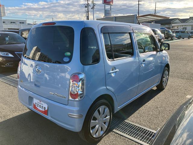 ミラココアココアＬＣＤ／ラジオ　ＥＴＣ　アイドリングストップ　キーレスエントリー　盗難防止アラーム　シートリフター　チルトステアリング　スペアタイヤ　足踏み式パーキングブレーキ　電動格納ドアミラー　マニュアルエアコン（千葉県）の中古車