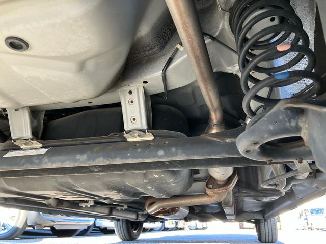 ミラココアココアＬＣＤ／ラジオ　ＥＴＣ　アイドリングストップ　キーレスエントリー　盗難防止アラーム　シートリフター　チルトステアリング　スペアタイヤ　足踏み式パーキングブレーキ　電動格納ドアミラー　マニュアルエアコン（千葉県）の中古車