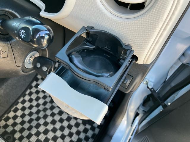 ミラココアココアＬＣＤ／ラジオ　ＥＴＣ　アイドリングストップ　キーレスエントリー　盗難防止アラーム　シートリフター　チルトステアリング　スペアタイヤ　足踏み式パーキングブレーキ　電動格納ドアミラー　マニュアルエアコン（千葉県）の中古車