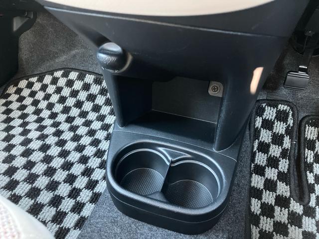 ミラココアココアＬＣＤ／ラジオ　ＥＴＣ　アイドリングストップ　キーレスエントリー　盗難防止アラーム　シートリフター　チルトステアリング　スペアタイヤ　足踏み式パーキングブレーキ　電動格納ドアミラー　マニュアルエアコン（千葉県）の中古車