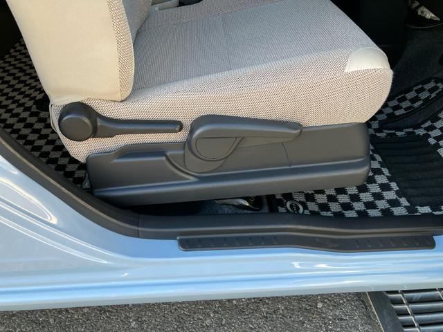 ミラココアココアＬＣＤ／ラジオ　ＥＴＣ　アイドリングストップ　キーレスエントリー　盗難防止アラーム　シートリフター　チルトステアリング　スペアタイヤ　足踏み式パーキングブレーキ　電動格納ドアミラー　マニュアルエアコン（千葉県）の中古車