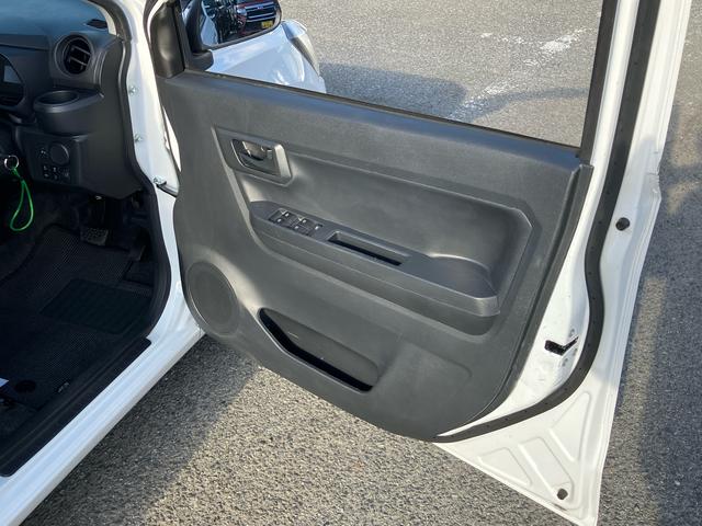 ミライースＬ　ＳＡIIIＣＤチューナー　衝突被害軽減ブレーキ　横滑り防止装置　コーナーセンサー　オートライト　オートハイビーム　キーレスエントリー　自発光式デジタルメーター　セキュリティアラーム　アイドリングストップ（千葉県）の中古車