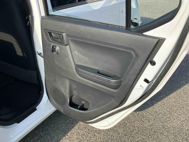 ミライースＬ　ＳＡIIIＣＤチューナー　衝突被害軽減ブレーキ　横滑り防止装置　コーナーセンサー　オートライト　オートハイビーム　キーレスエントリー　自発光式デジタルメーター　セキュリティアラーム　アイドリングストップ（千葉県）の中古車