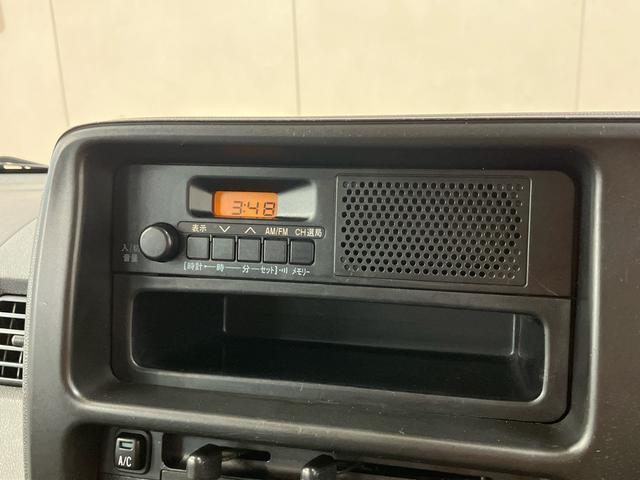 ハイゼットカーゴスペシャルクリーンスピーカー一体型ＡＭ・ＦＭラジオ　デュアルエアバッグ　エアコン　パワーステアリング　リヤワイパー　最大積載量３５０ｋｇ（２名乗車時）（千葉県）の中古車