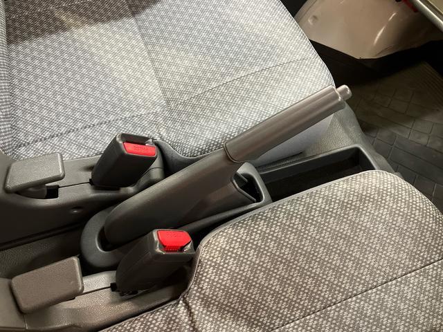 ハイゼットカーゴスペシャルクリーンスピーカー一体型ＡＭ・ＦＭラジオ　デュアルエアバッグ　エアコン　パワーステアリング　リヤワイパー　最大積載量３５０ｋｇ（２名乗車時）（千葉県）の中古車