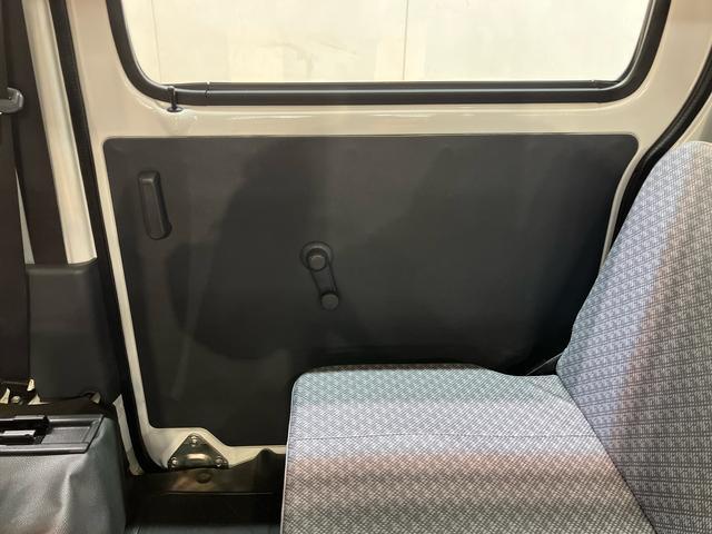 ハイゼットカーゴスペシャルクリーンスピーカー一体型ＡＭ・ＦＭラジオ　デュアルエアバッグ　エアコン　パワーステアリング　リヤワイパー　最大積載量３５０ｋｇ（２名乗車時）（千葉県）の中古車