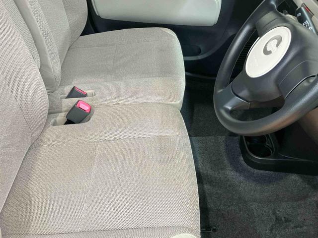 ミラココアココアXキーフリーシステム アイドリングストップ コーナーコントロール マニュアルレベリング機能付ハロゲンヘッドライト チルトステアリング 運転席シートリフター バニティーミラー付き左右サンバイザー(千葉県)の中古車