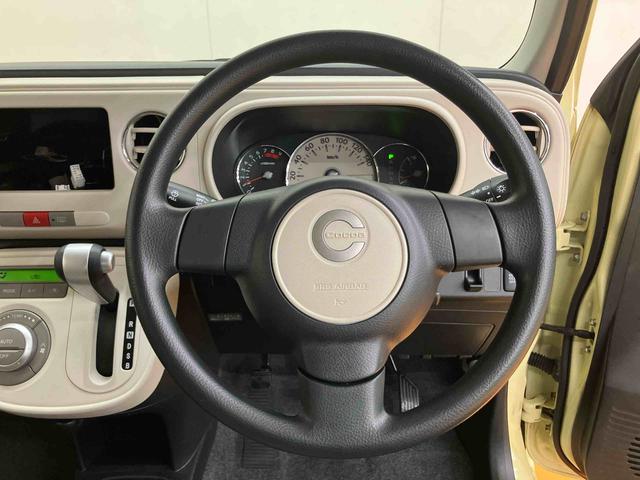 ミラココアココアXキーフリーシステム アイドリングストップ コーナーコントロール マニュアルレベリング機能付ハロゲンヘッドライト チルトステアリング 運転席シートリフター バニティーミラー付き左右サンバイザー(千葉県)の中古車