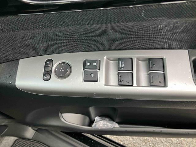 Ｎ−ＢＯＸカスタムＧ・ターボＬパッケージターボ　ナビ／地デジ／ＤＶＤ／ＢＴ　ＥＴＣ　バックカメラ　ＨＩＤヘッドライト　オートライト　両側電動スライドドア　リヤ障害物センサー　革巻きステアリング　ハーフシェイドガラス　パドルシフト　アルミ（千葉県）の中古車