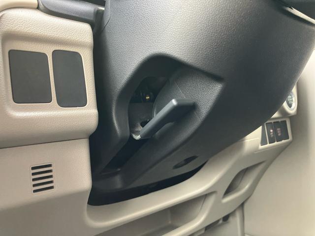 ムーヴＸＬＥＤヘッドライト　バックカメラ／ステアリングスイッチ　１４インチアルミホイール　プッシュボタンスターター　オートエアコン　オート格納ドアミラー　運転席シートリフター　横滑り防止装置　エコアイドル（千葉県）の中古車