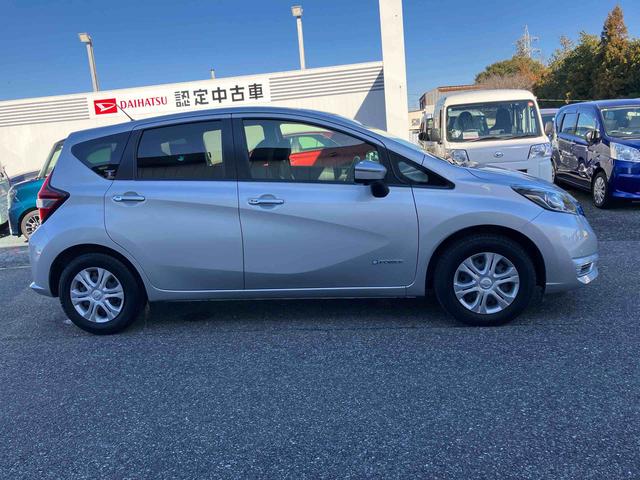 ノートｅ−パワー　Ｘカーナビ　バックモニター　プッシュボタンスタート　横滑り防止機能（千葉県）の中古車