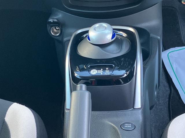 ノートｅ−パワー　Ｘカーナビ　バックモニター　プッシュボタンスタート　横滑り防止機能（千葉県）の中古車