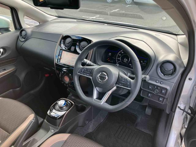 ノートｅ−パワー　メダリストナビ／ＴＶ／ＤＶＤ／ＢＴ　全周囲カメラ　ＥＴＣ　ドラレコ　ｅ−ＰＯＷＥＲ　モニター付きルームミラー　全車速追従クルコン　ＬＥＤヘッドランプ　オートライト　革巻ステアリング　アルミホイール　スマートキー（千葉県）の中古車