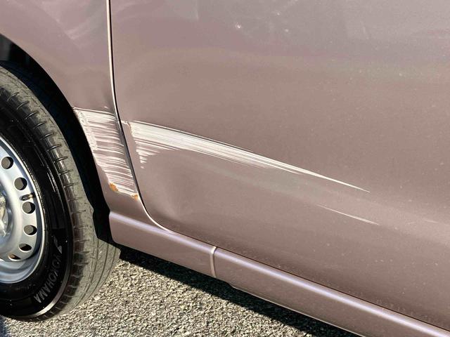 ハイゼットカーゴデラックスＳＡIII衝突被害軽減ブレーキ　横滑り防止装置　オートハイビーム　プライバシーガラス　フロントパワーウィンドウ　オーバーヘッドシェルフ　スピーカー一体型ＡＭ・ＦＭラジオ　キーレスエントリー　アイドリングストップ（千葉県）の中古車