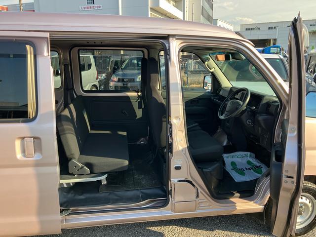 ハイゼットカーゴデラックスＳＡIII衝突被害軽減ブレーキ　横滑り防止装置　オートハイビーム　プライバシーガラス　フロントパワーウィンドウ　オーバーヘッドシェルフ　スピーカー一体型ＡＭ・ＦＭラジオ　キーレスエントリー　アイドリングストップ（千葉県）の中古車