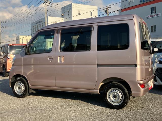 ハイゼットカーゴデラックスＳＡIII衝突被害軽減ブレーキ　横滑り防止装置　オートハイビーム　プライバシーガラス　フロントパワーウィンドウ　オーバーヘッドシェルフ　スピーカー一体型ＡＭ・ＦＭラジオ　キーレスエントリー　アイドリングストップ（千葉県）の中古車