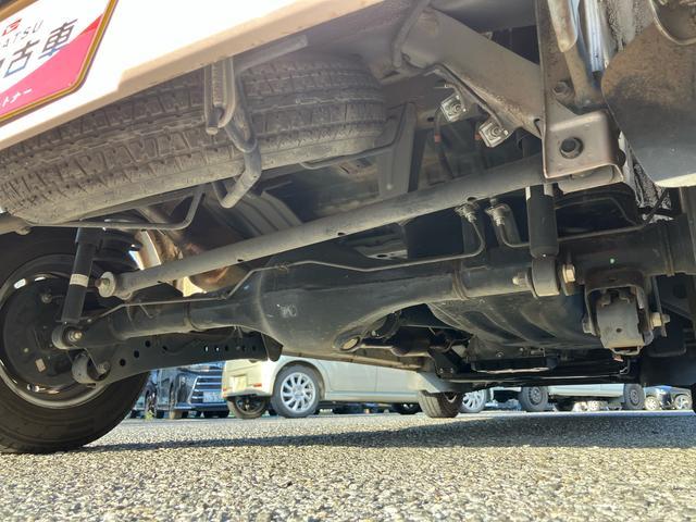 ハイゼットカーゴデラックスＳＡIII衝突被害軽減ブレーキ　横滑り防止装置　オートハイビーム　プライバシーガラス　フロントパワーウィンドウ　オーバーヘッドシェルフ　スピーカー一体型ＡＭ・ＦＭラジオ　キーレスエントリー　アイドリングストップ（千葉県）の中古車