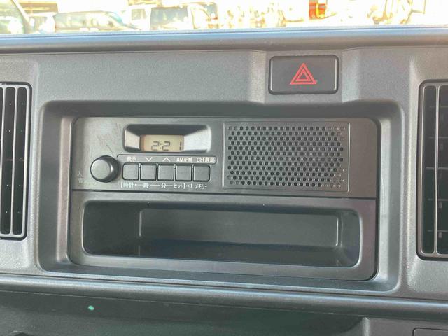 ハイゼットカーゴデラックスＳＡIII衝突被害軽減ブレーキ　横滑り防止装置　オートハイビーム　プライバシーガラス　フロントパワーウィンドウ　オーバーヘッドシェルフ　スピーカー一体型ＡＭ・ＦＭラジオ　キーレスエントリー　アイドリングストップ（千葉県）の中古車