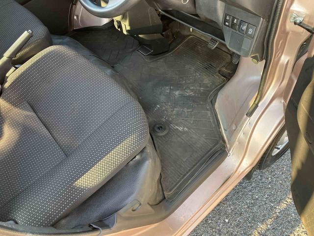 ハイゼットカーゴデラックスＳＡIII衝突被害軽減ブレーキ　横滑り防止装置　オートハイビーム　プライバシーガラス　フロントパワーウィンドウ　オーバーヘッドシェルフ　スピーカー一体型ＡＭ・ＦＭラジオ　キーレスエントリー　アイドリングストップ（千葉県）の中古車