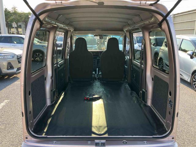 ハイゼットカーゴデラックスＳＡIII衝突被害軽減ブレーキ　横滑り防止装置　オートハイビーム　プライバシーガラス　フロントパワーウィンドウ　オーバーヘッドシェルフ　スピーカー一体型ＡＭ・ＦＭラジオ　キーレスエントリー　アイドリングストップ（千葉県）の中古車