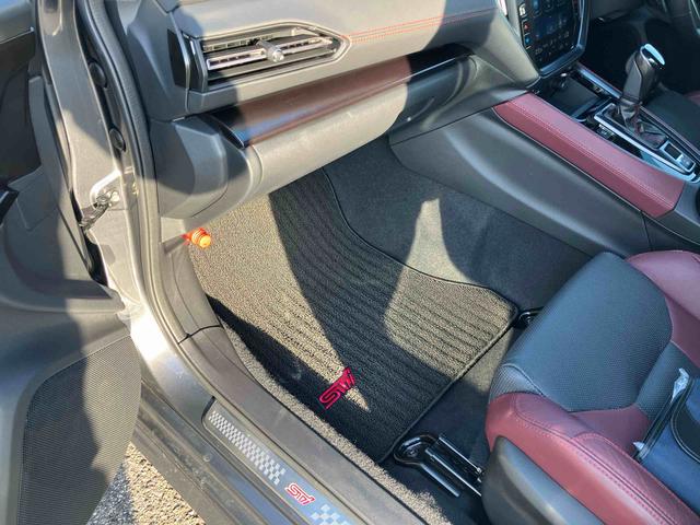 レヴォーグＳＴＩスポーツ　ＥＸターボ　４ＷＤ　ナビ／ＴＶ／ＤＶＤ／ＢＴ／ＵＳＢ　ＦＬＢカメラ　ＥＴＣ　ドラレコ　アイサイト　コーナーセンサー　Ｐシート　Ｐリヤゲート　Ｆシートヒーター　Ｒシートヒーター　パドルシフト　アルミホイール（千葉県）の中古車