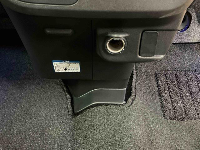 ハイゼットカーゴクルーズターボＳＡIII４ＷＤ　ビジネスパック　モモ製ステアリングホイール　フロントドライブレコーダー　フロアーイルミネーション　キー照明　エントリーライト　オーバーヘッドシェルフ　ファインウッド調センタークラスターパネル（千葉県）の中古車