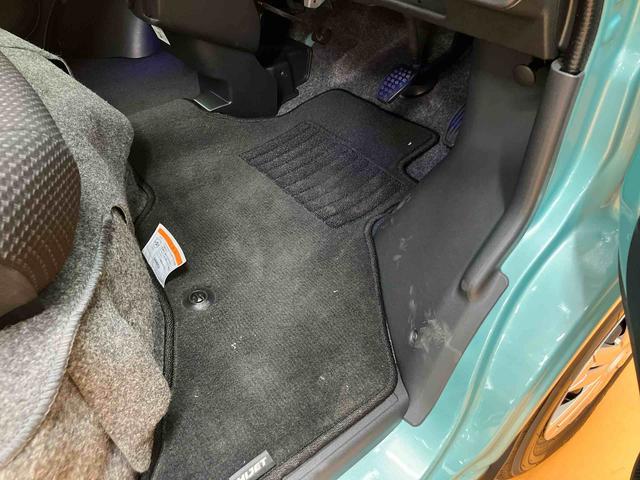 ハイゼットカーゴクルーズターボＳＡIII４ＷＤ　ビジネスパック　モモ製ステアリングホイール　フロントドライブレコーダー　フロアーイルミネーション　キー照明　エントリーライト　オーバーヘッドシェルフ　ファインウッド調センタークラスターパネル（千葉県）の中古車