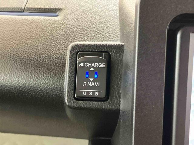 タントＸバックカメラ連動フルセグナビ　ＵＳＢ接続　ブルートゥース対応　フロント．リヤドライブレコーダー連動　運転席ロングスライドシート　前席シートヒーター　チルトステアリング　運転席シートリフター（千葉県）の中古車