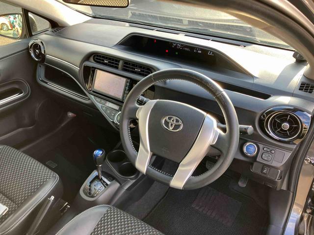 アクアＸ−アーバンナビ／ワンセグ／ＣＤ／ＡＵＸ／ＢＴ　ＥＴＣ　ルーフレール　前後コーナーセンサー　ＬＥＤヘッドライト　オートライト　ＬＥＤフォグランプ　スペアタイヤ　アルミ　革ステアリング　キーフリー　オートエアコン（千葉県）の中古車