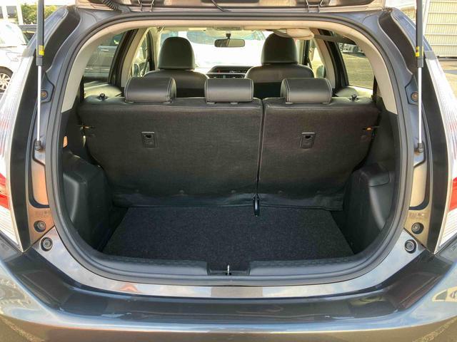 アクアＸ−アーバンナビ／ワンセグ／ＣＤ／ＡＵＸ／ＢＴ　ＥＴＣ　ルーフレール　前後コーナーセンサー　ＬＥＤヘッドライト　オートライト　ＬＥＤフォグランプ　スペアタイヤ　アルミ　革ステアリング　キーフリー　オートエアコン（千葉県）の中古車