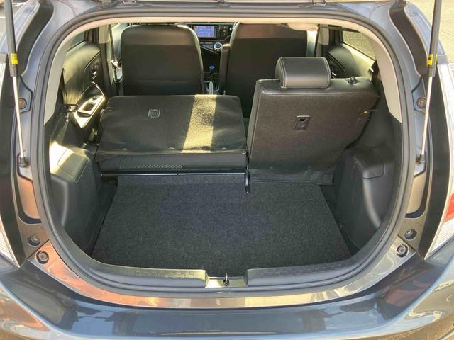 アクアＸ−アーバンナビ／ワンセグ／ＣＤ／ＡＵＸ／ＢＴ　ＥＴＣ　ルーフレール　前後コーナーセンサー　ＬＥＤヘッドライト　オートライト　ＬＥＤフォグランプ　スペアタイヤ　アルミ　革ステアリング　キーフリー　オートエアコン（千葉県）の中古車