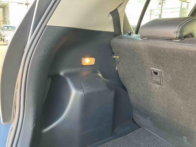 アクアＸ−アーバンナビ／ワンセグ／ＣＤ／ＡＵＸ／ＢＴ　ＥＴＣ　ルーフレール　前後コーナーセンサー　ＬＥＤヘッドライト　オートライト　ＬＥＤフォグランプ　スペアタイヤ　アルミ　革ステアリング　キーフリー　オートエアコン（千葉県）の中古車